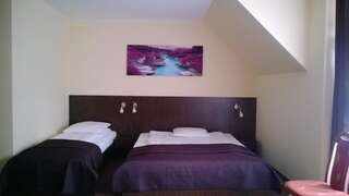 Отель Yuca Лодзь Двухместный номер с 1 кроватью или 2 отдельными кроватями-4